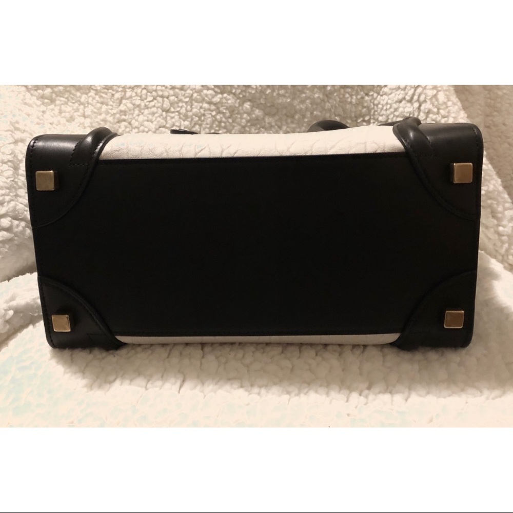 SOLD!!!! Authentic Celine Lambskin bicolor - Picture 3 of 8